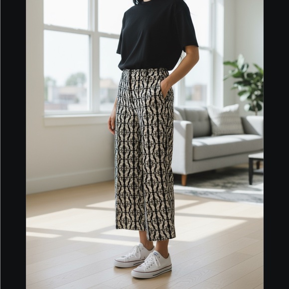 Anthropologie Black and Cream Patterned Cropped Pants - Picture 2 of 7